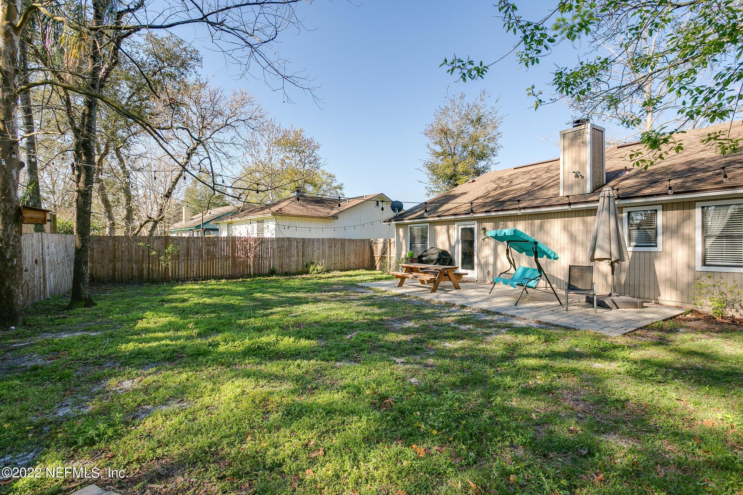 Moorsfield Ln, Jacksonville, FL 32225