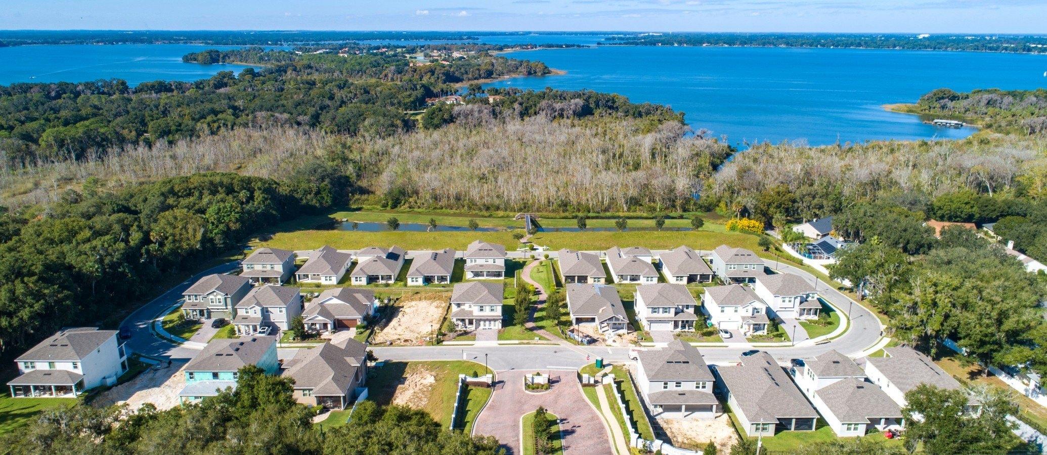 Dora Parc Ln, Mount Dora, FL 32757