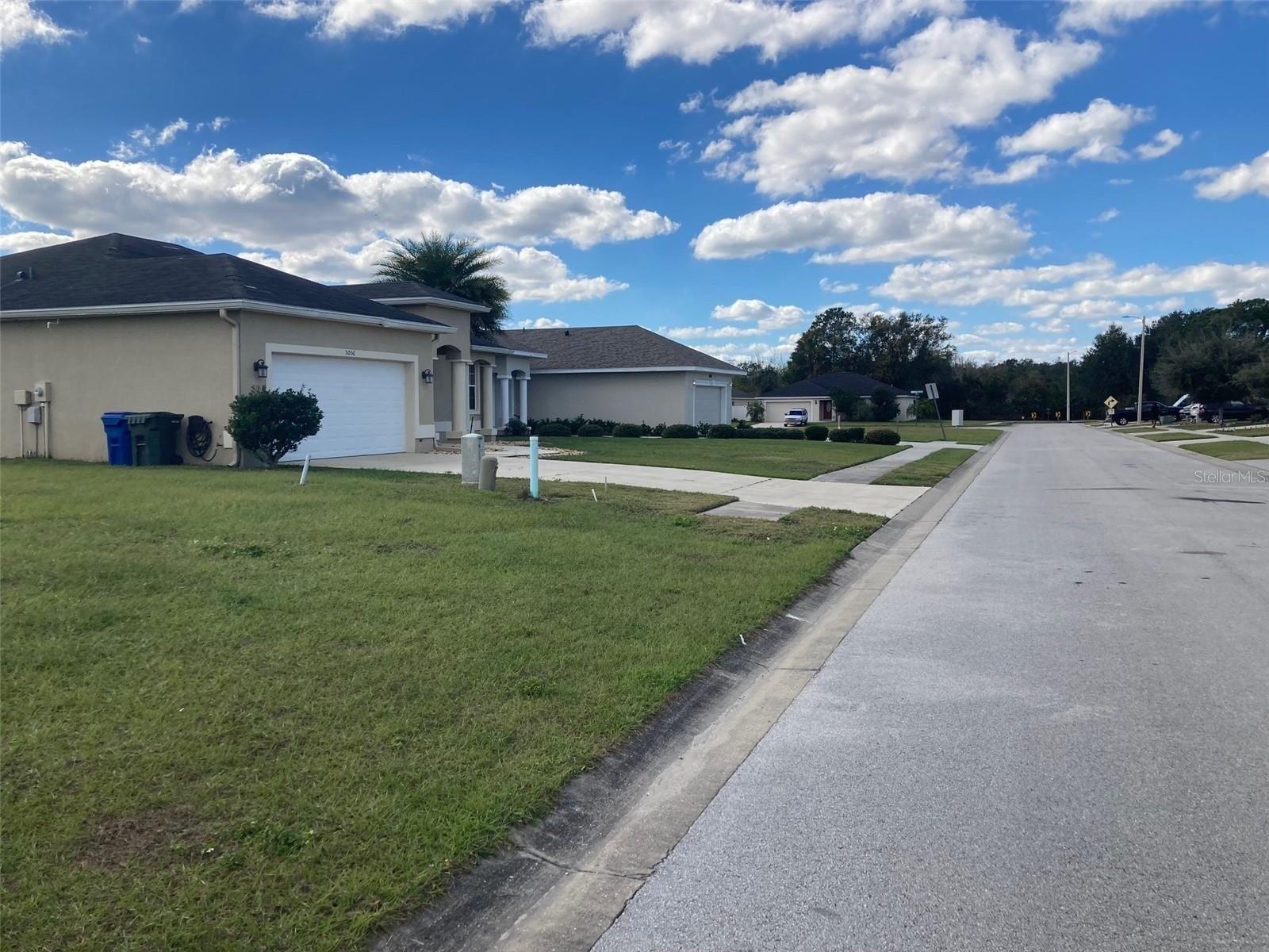 Brenton Manor Ave, Winter Haven, FL 33881