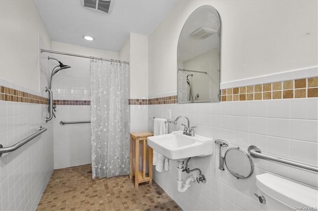 Convent Rd, Nanuet, NY 10954
