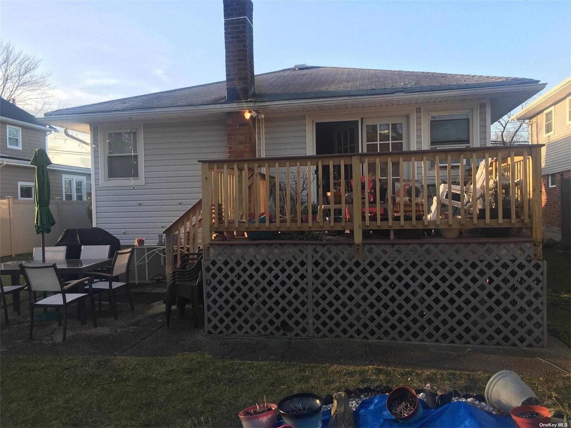 N Jerusalem Rd, North Bellmore, NY 11710