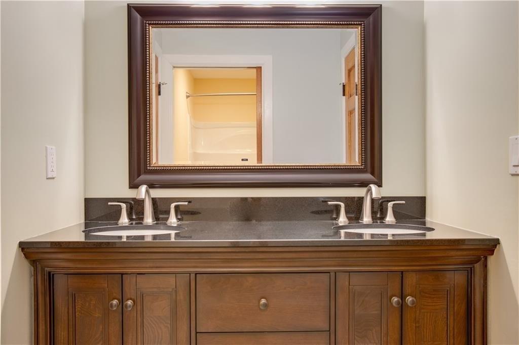 Matthew Ln, Saegertown, PA 16433