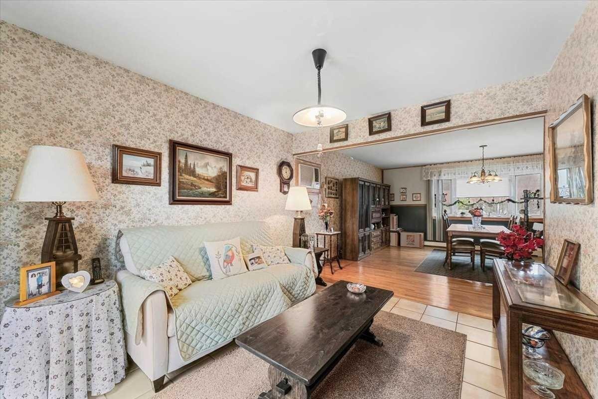 Lenny Ct, Wappingers Falls, NY 12590