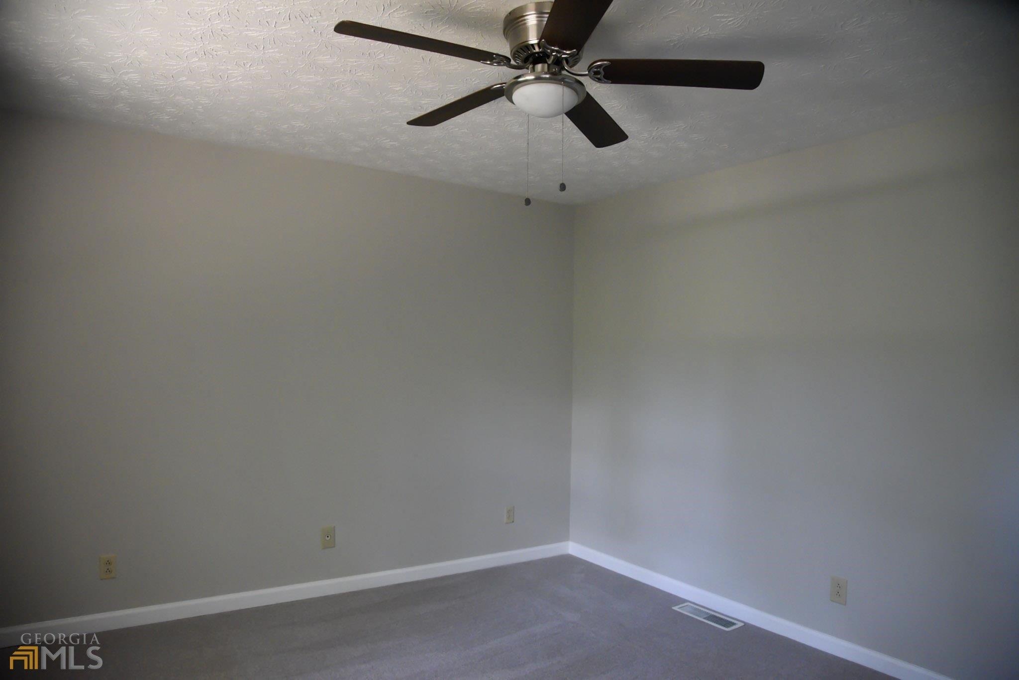 Neal Ave, Stockbridge, GA 30281