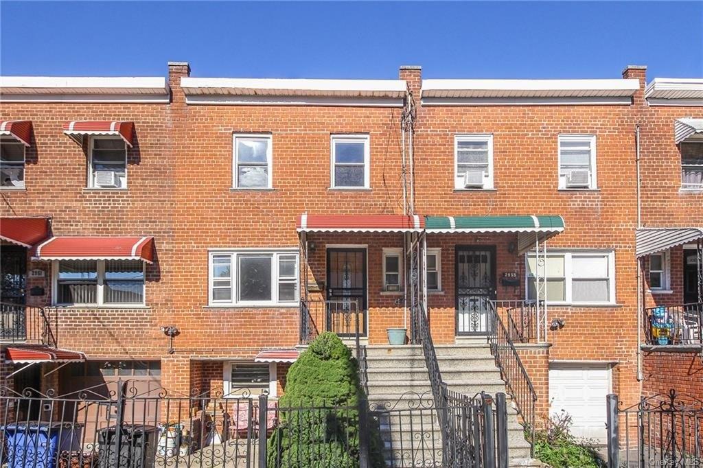 Pearsall Ave, Bronx, NY 10469