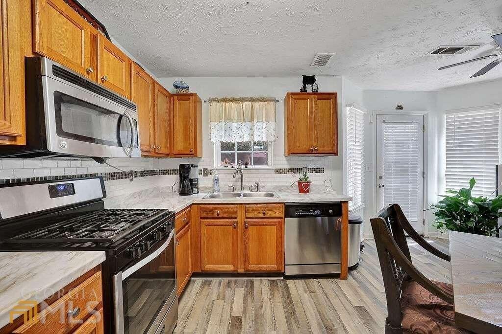 Springbottom Dr, Lawrenceville, GA 30046