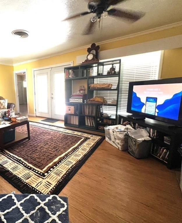 Johnson Ave, Rockport, TX 78382