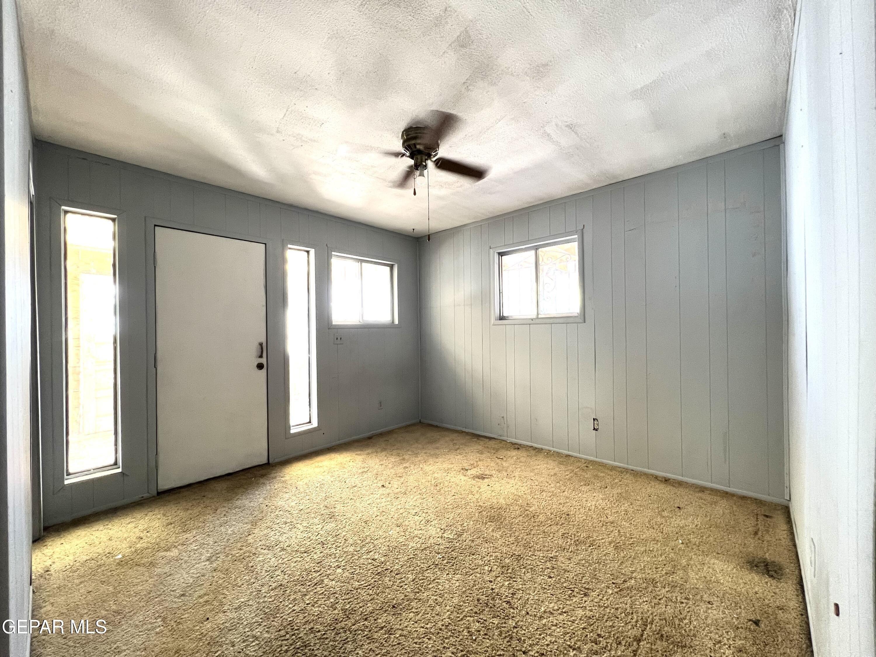 S Carolina Dr, El Paso, TX 79915