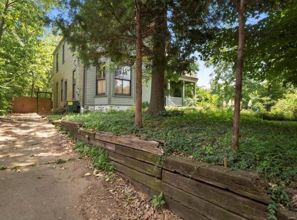 Mccausland Ave, Saint Louis, MO 63117