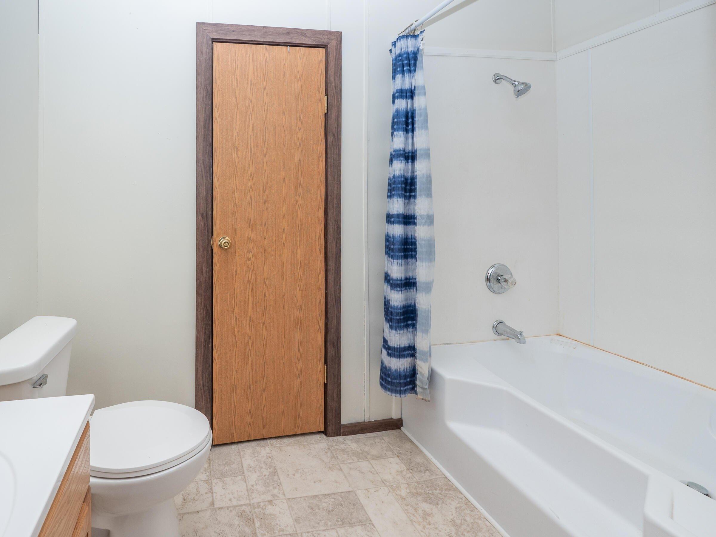 Jewells Dr, Lawton, MI 49065