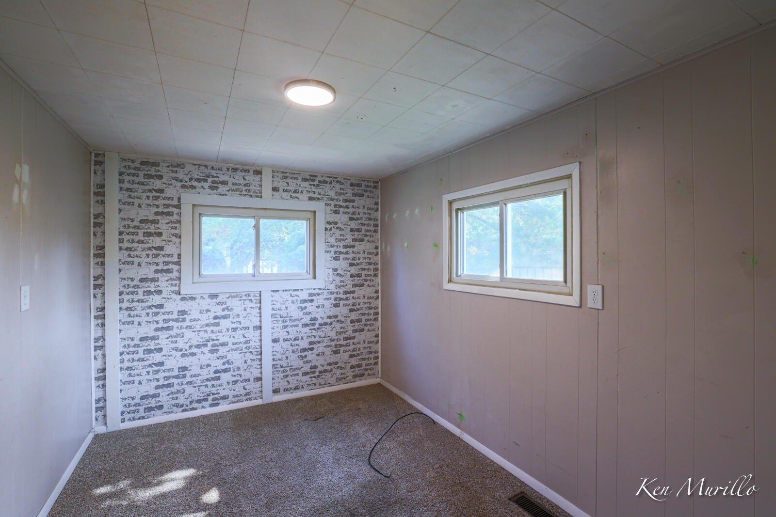 E Apple Ave, Muskegon, MI 49442