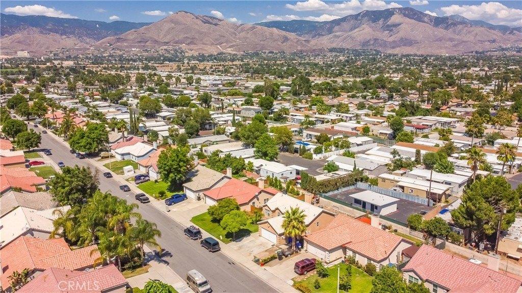 Eucalyptus Dr, Highland, CA 92346