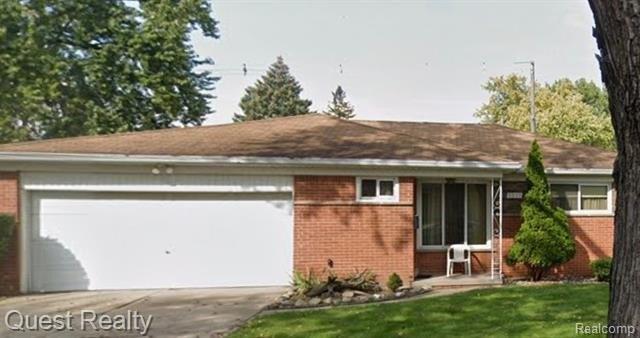 Gerald St, Warren, MI 48092
