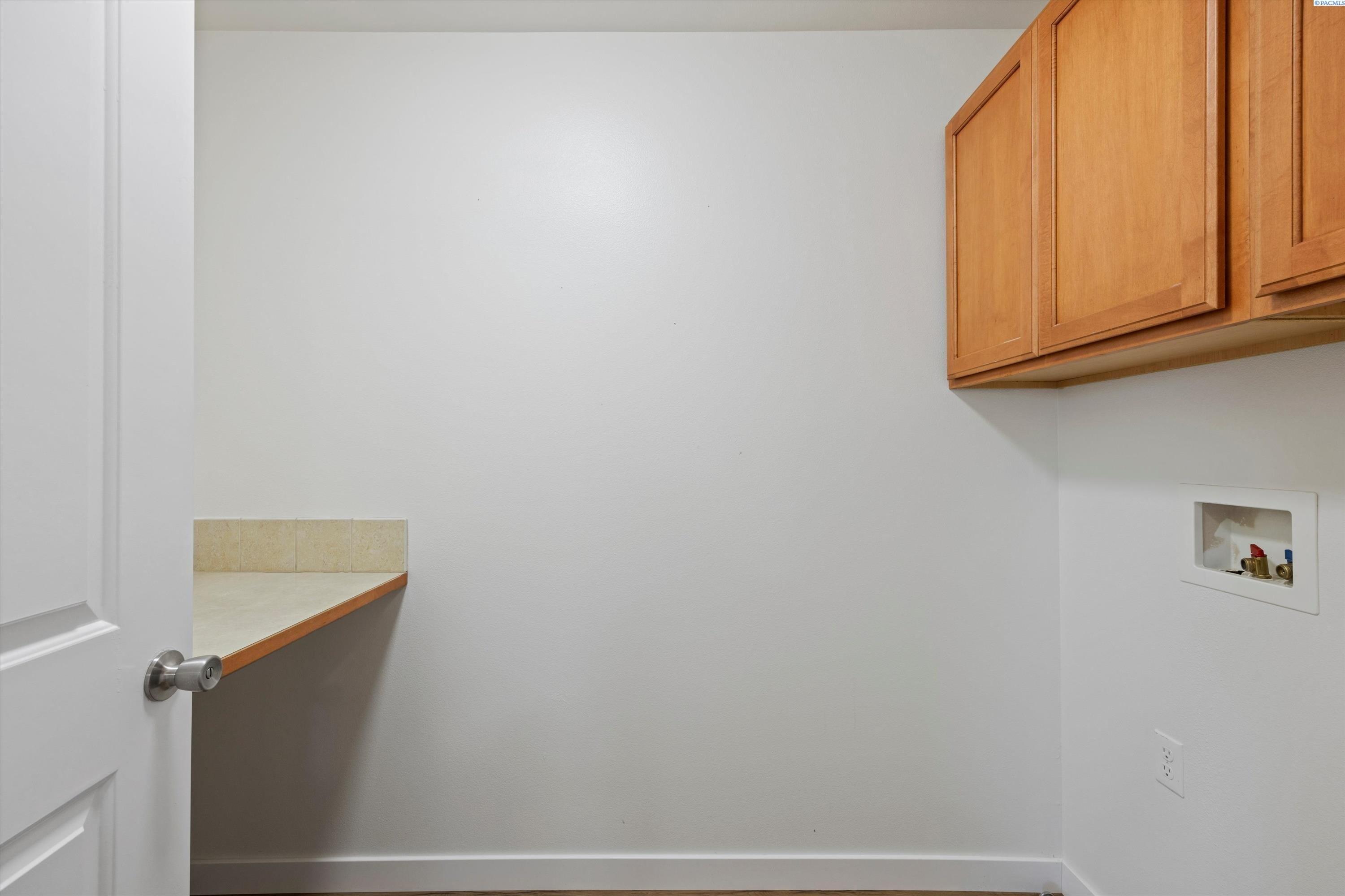 Nw Commons Dr, Pasco, WA 99301