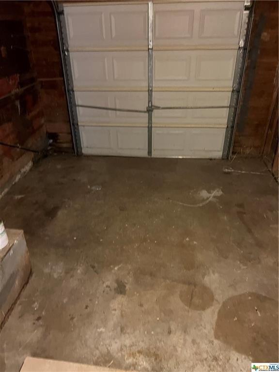 E Rosebud Ave, Victoria, TX 77901