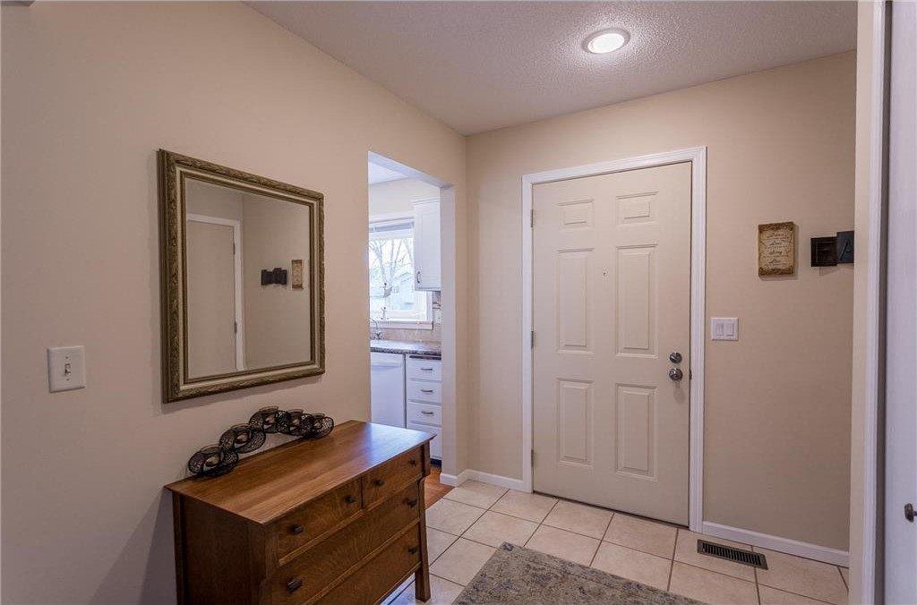 Janero Ave S, Cottage Grove, MN 55016