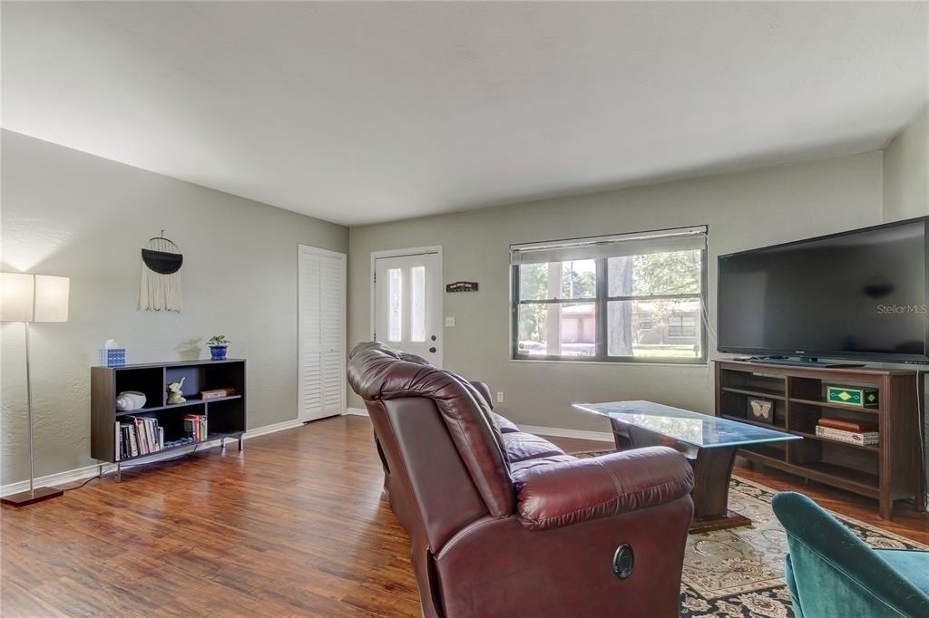 Forest Park Ave, Temple Terrace, FL 33617