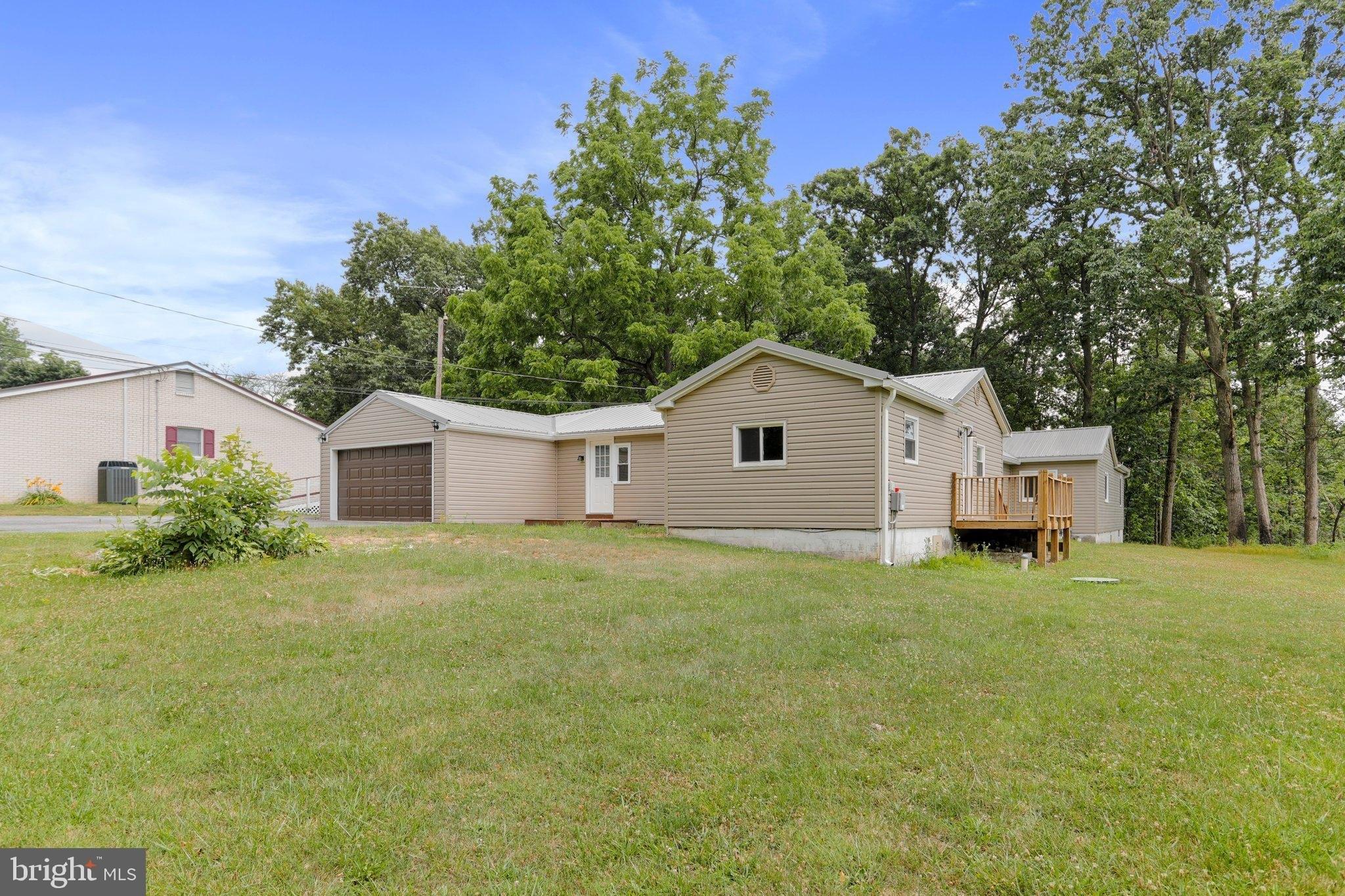 Fisher Rd, Chambersburg, PA 17202