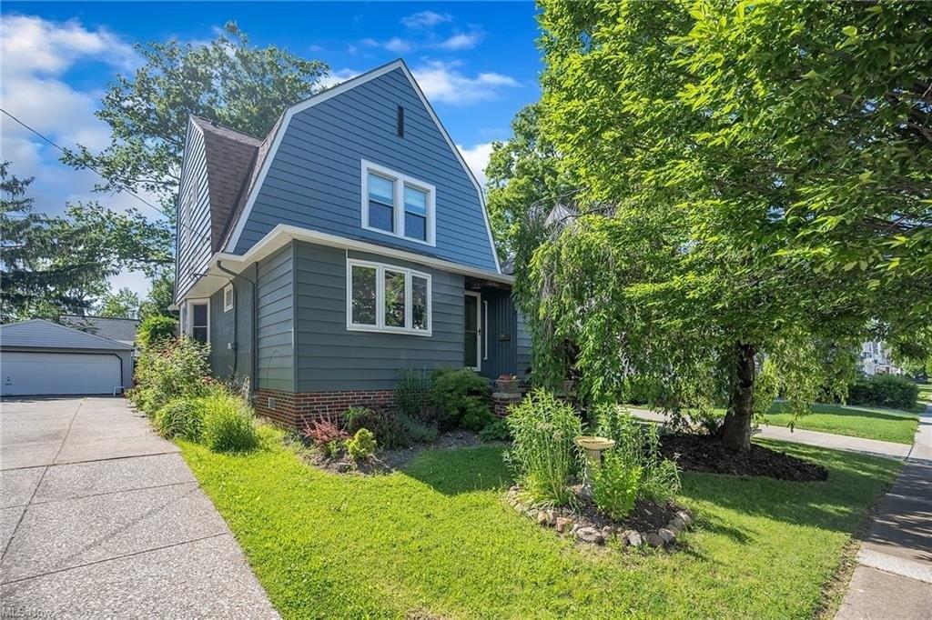 Wyandotte Ave, Lakewood, OH 44107