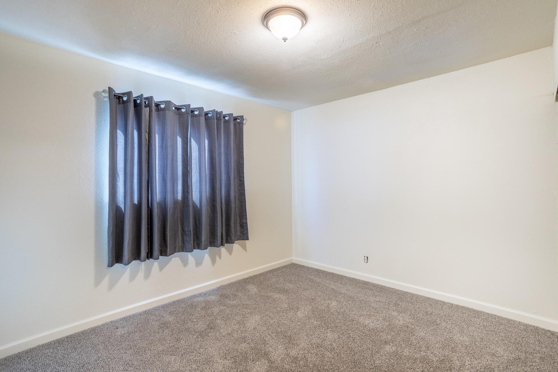Laurie Dr, Anderson, CA 96007