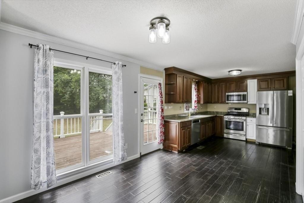 Brompton Dr, Dallas, GA 30157