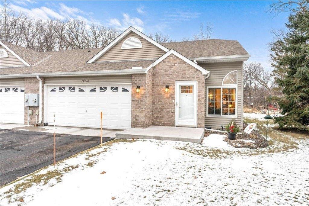 Tamarack Cir Nw, Minneapolis, MN 55433