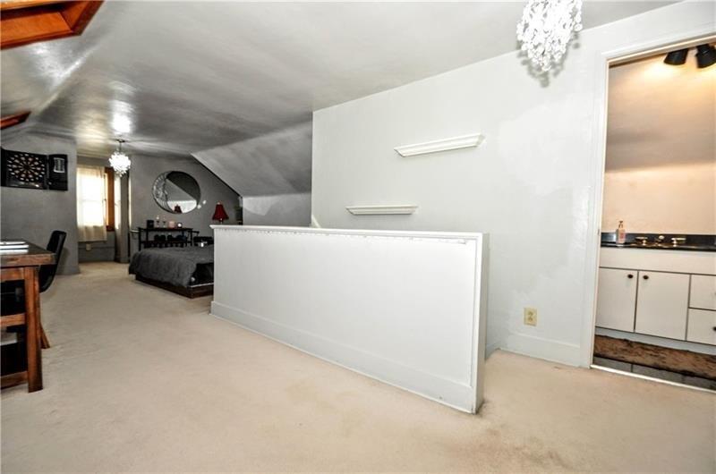 Ekin St, Elizabeth, PA 15037