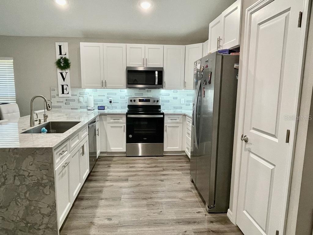 Bacon Ave, Sarasota, FL 34232