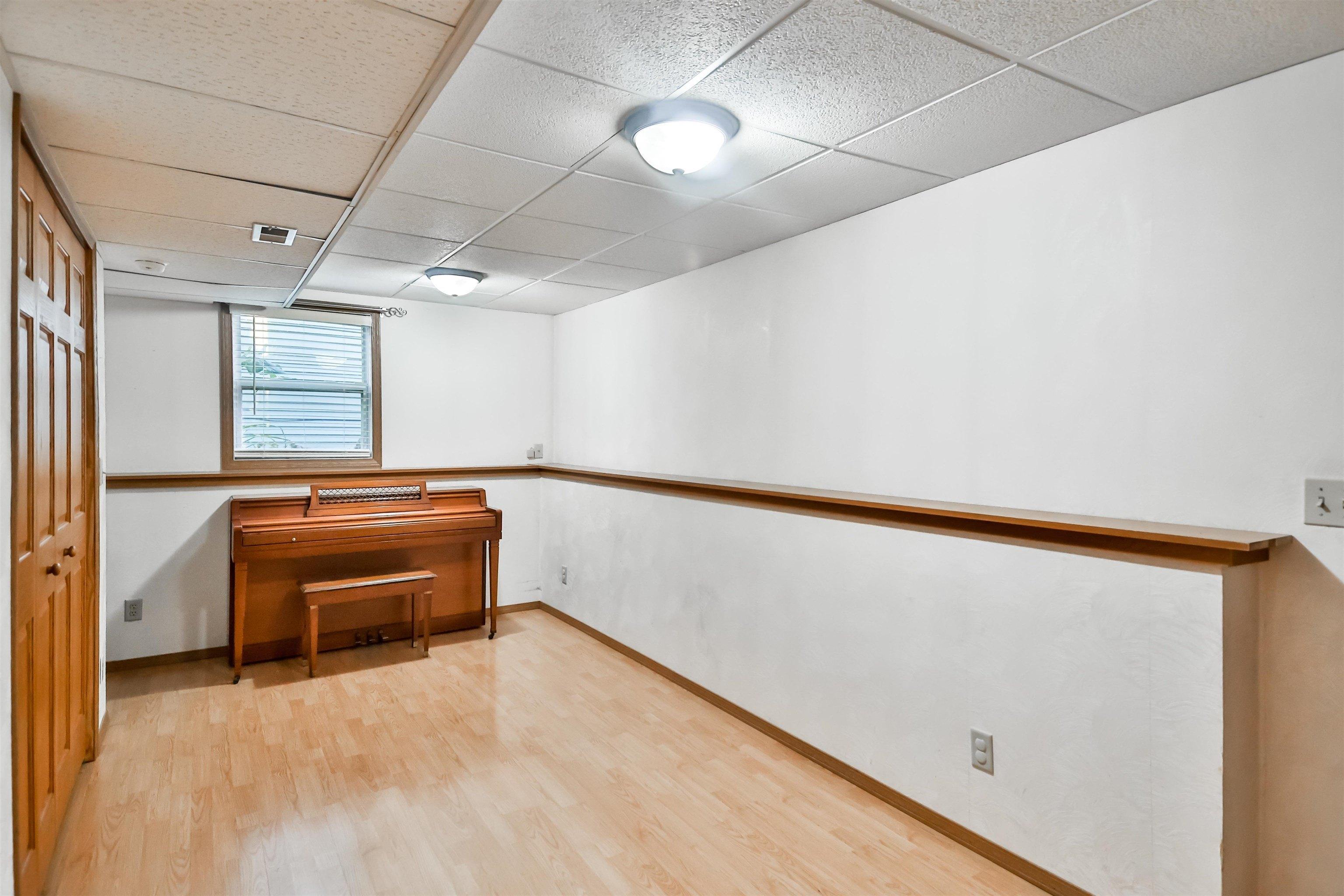 Terrang Trl, Machesney Park, IL 61115