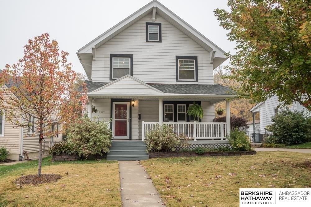 S 32nd Ave, Omaha, NE 68105