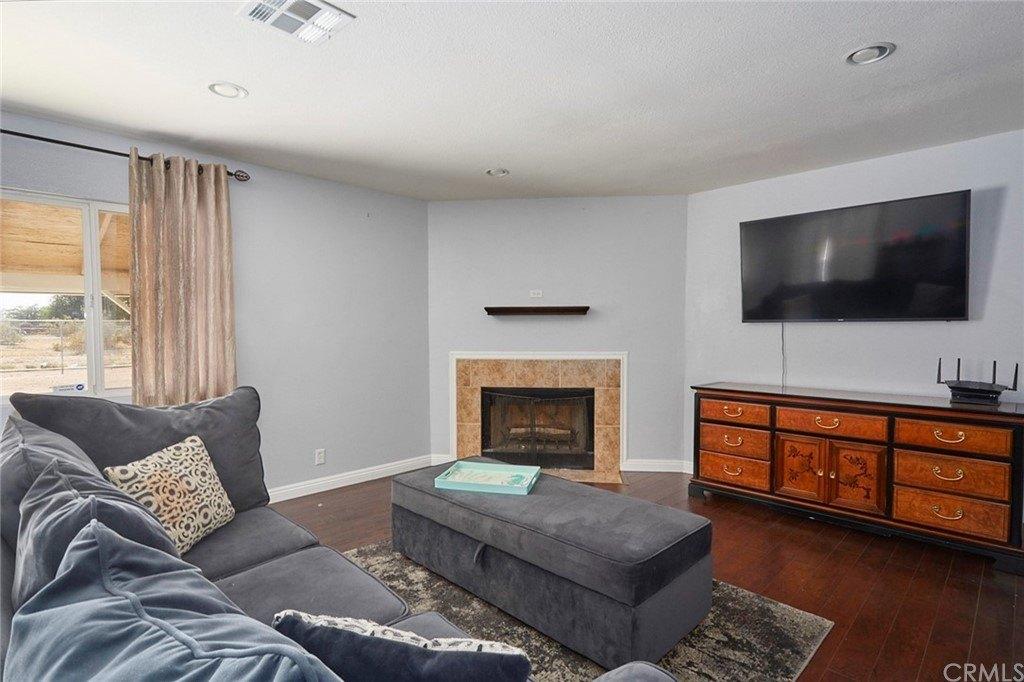 Pawnee Rd, Apple Valley, CA 92308