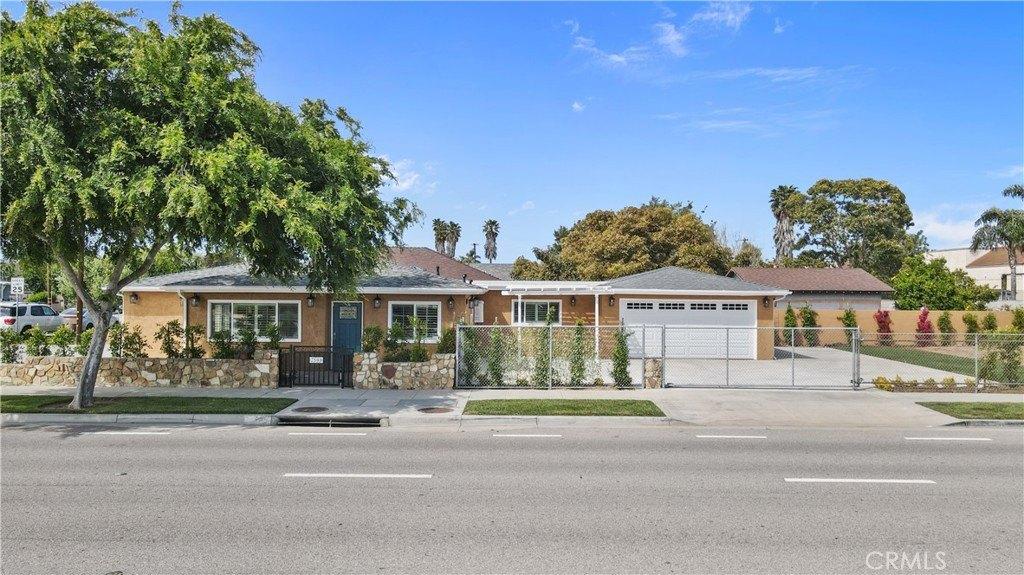 Colonia Ave, Oxnard, CA 93036