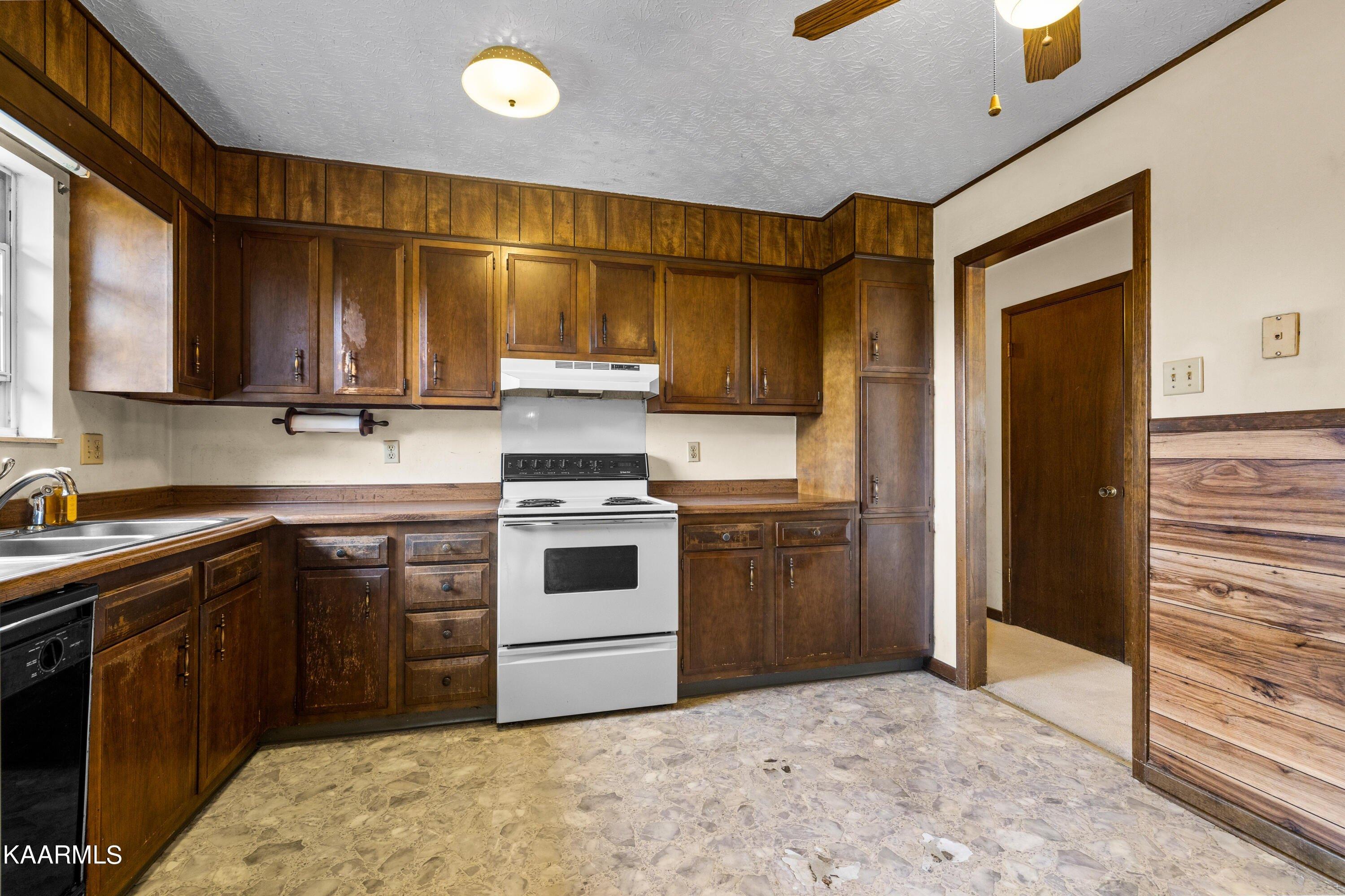 Grane Lefe St, Knoxville, TN 37938