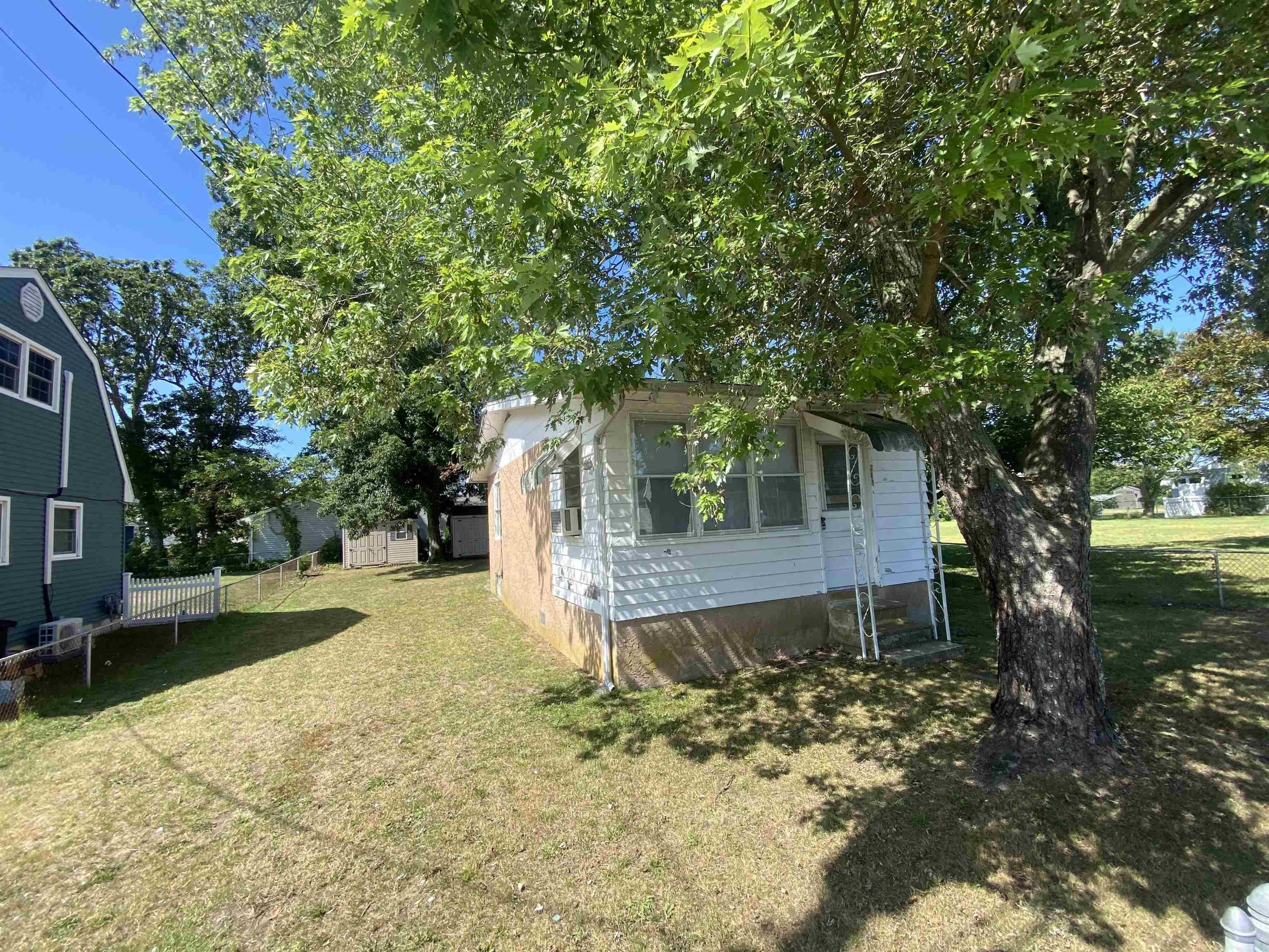 W Drumbed Rd, Villas, NJ 08251