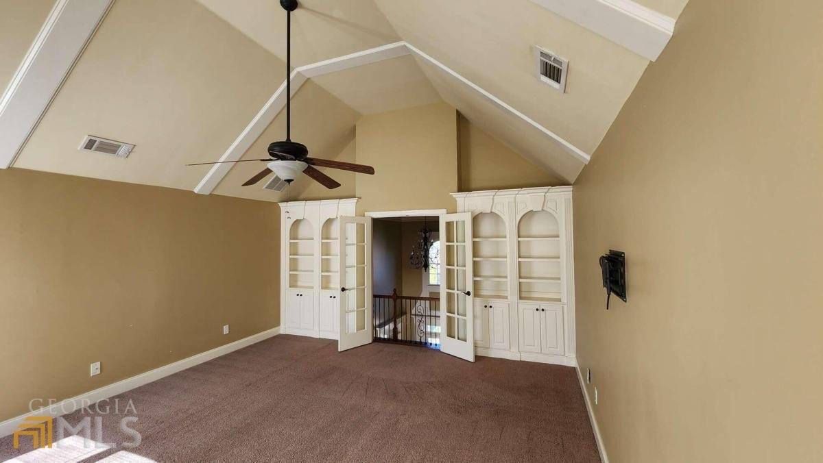 Rock Manor Way, Buford, GA 30519