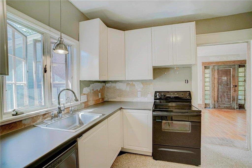 Linwood Ave, Saint Paul, MN 55105