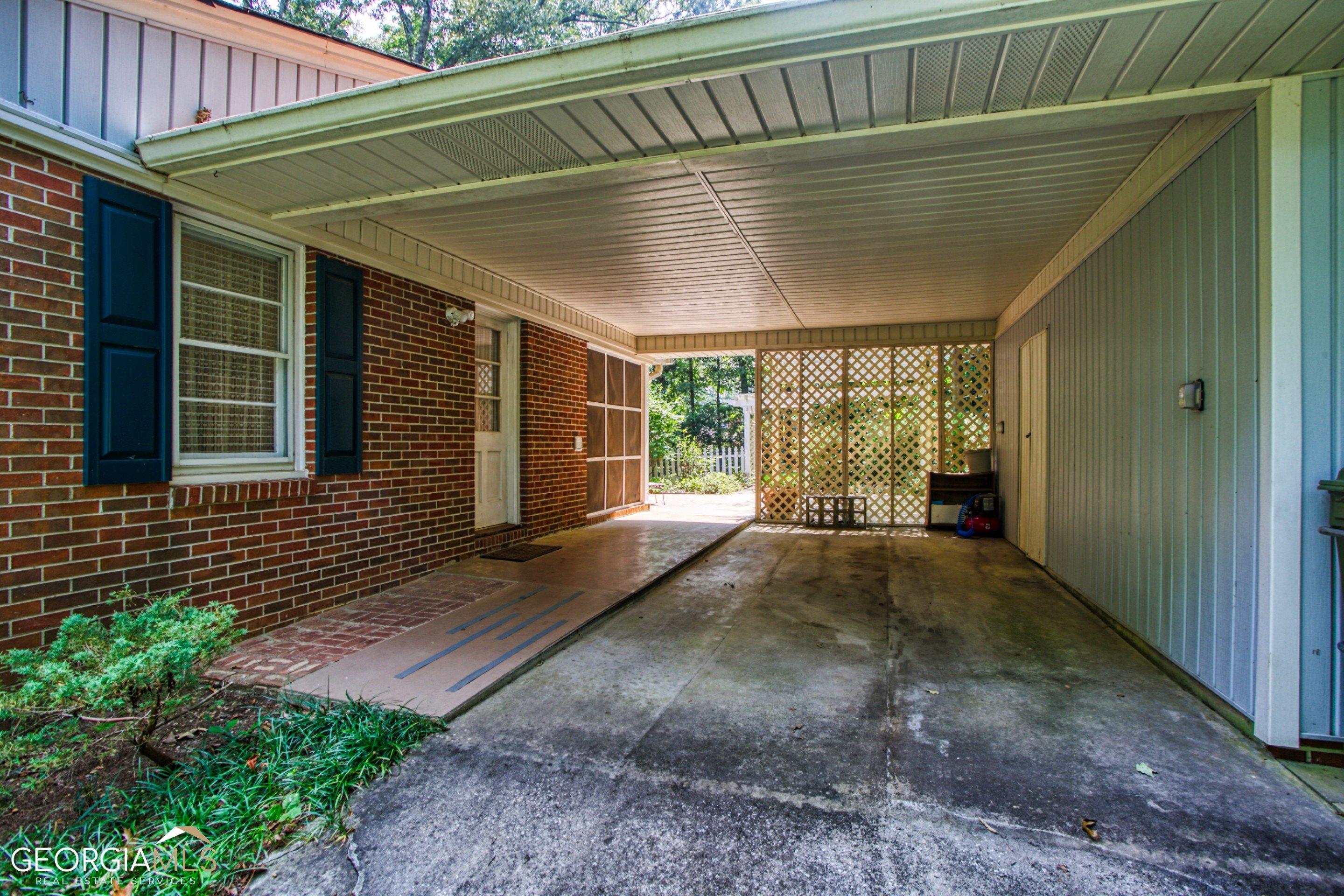 Ridley Dr, Carrollton, GA 30117