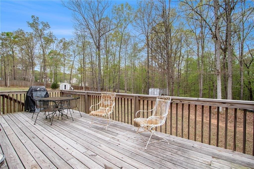 Trey Ln, Winder, GA 30680