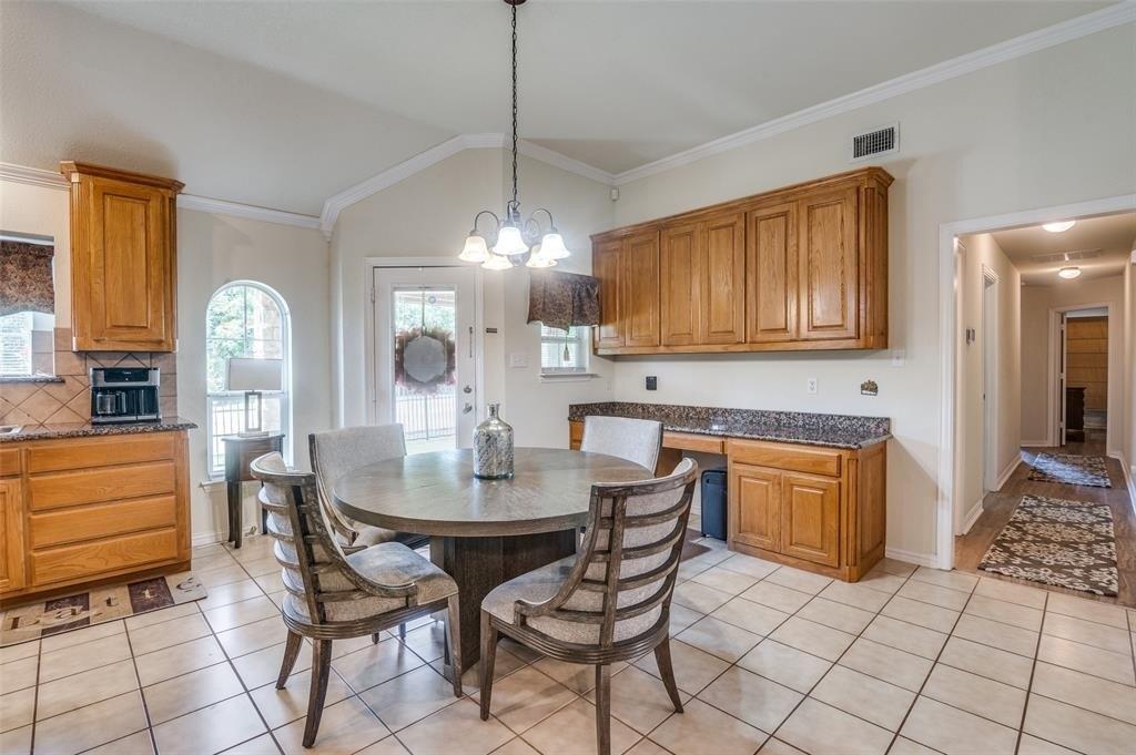 Racquet Club Dr, Fort Worth, TX 76120