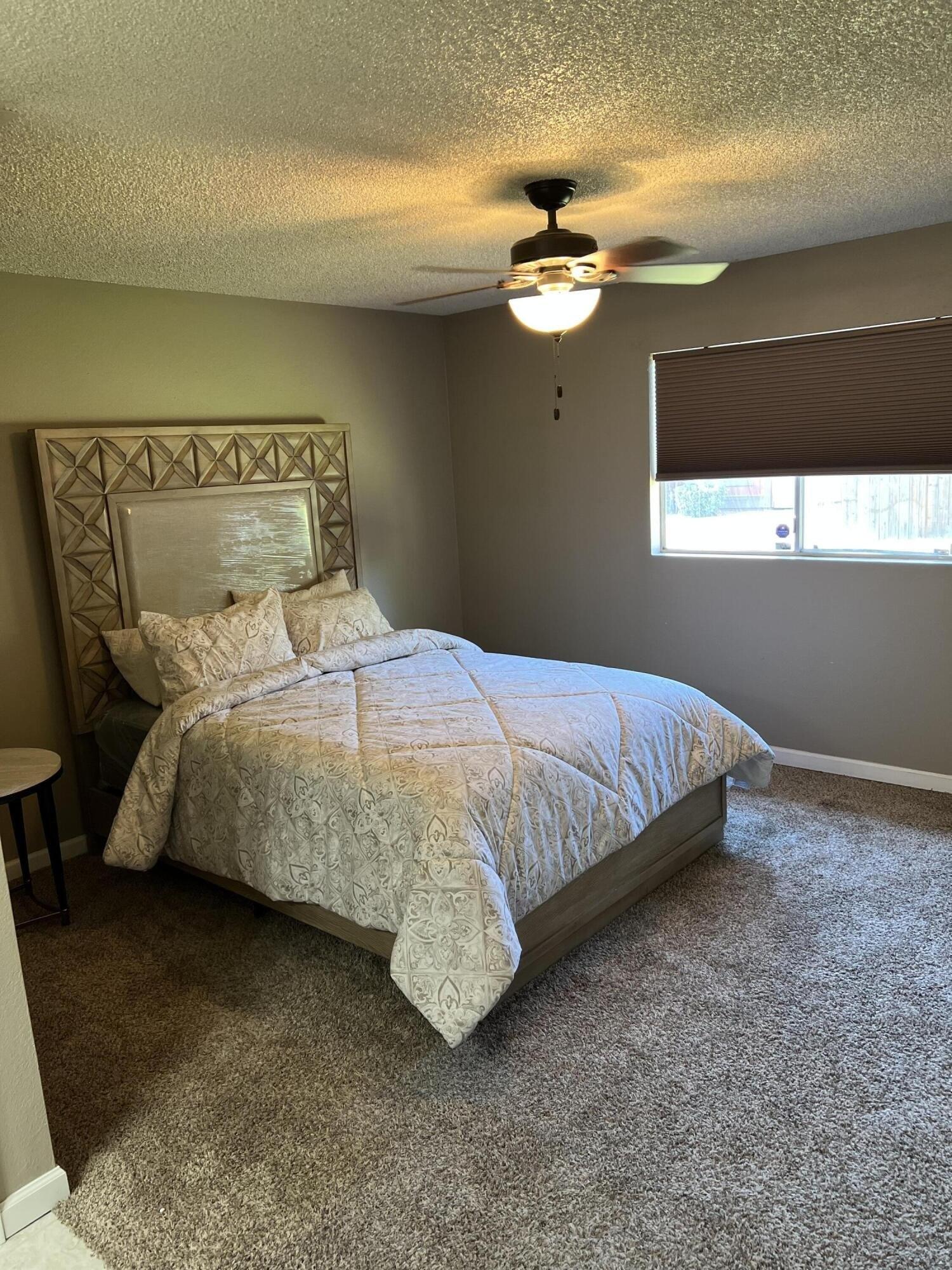 E Oakridge Ave, Visalia, CA 93292