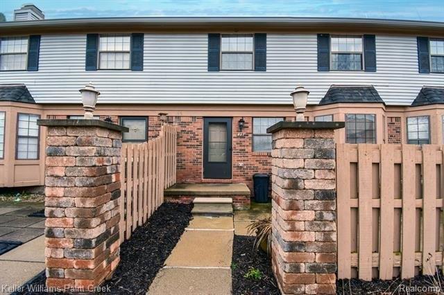 Vine Way Dr, Canton, MI 48188