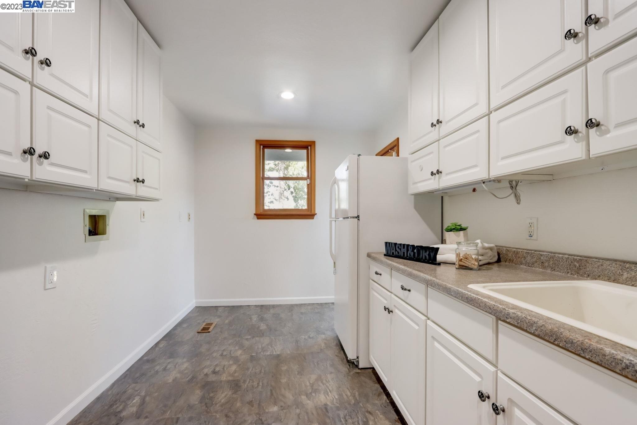 Adams Way, Pleasanton, CA 94566