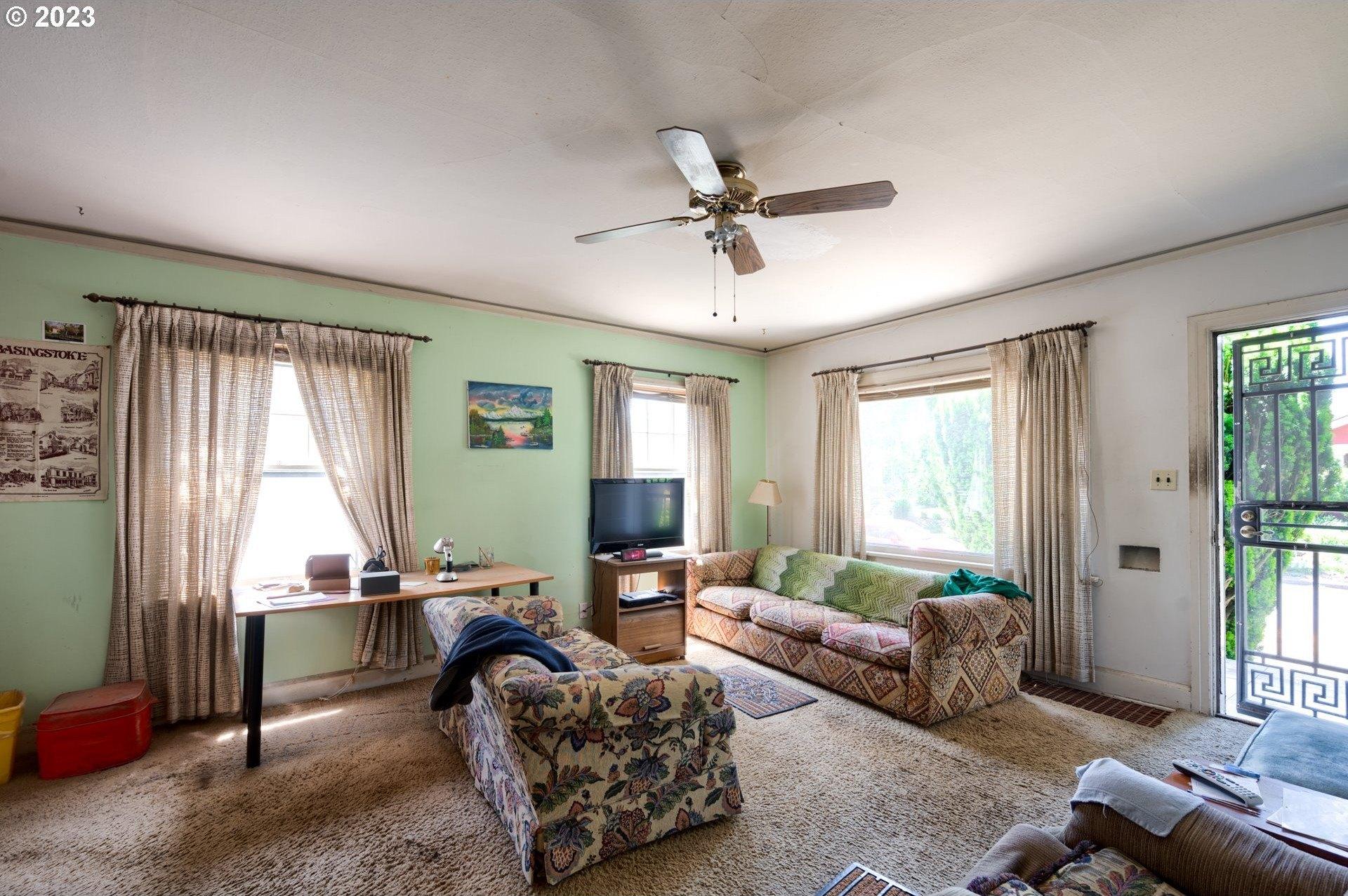 Ne 32nd Pl, Portland, OR 97211