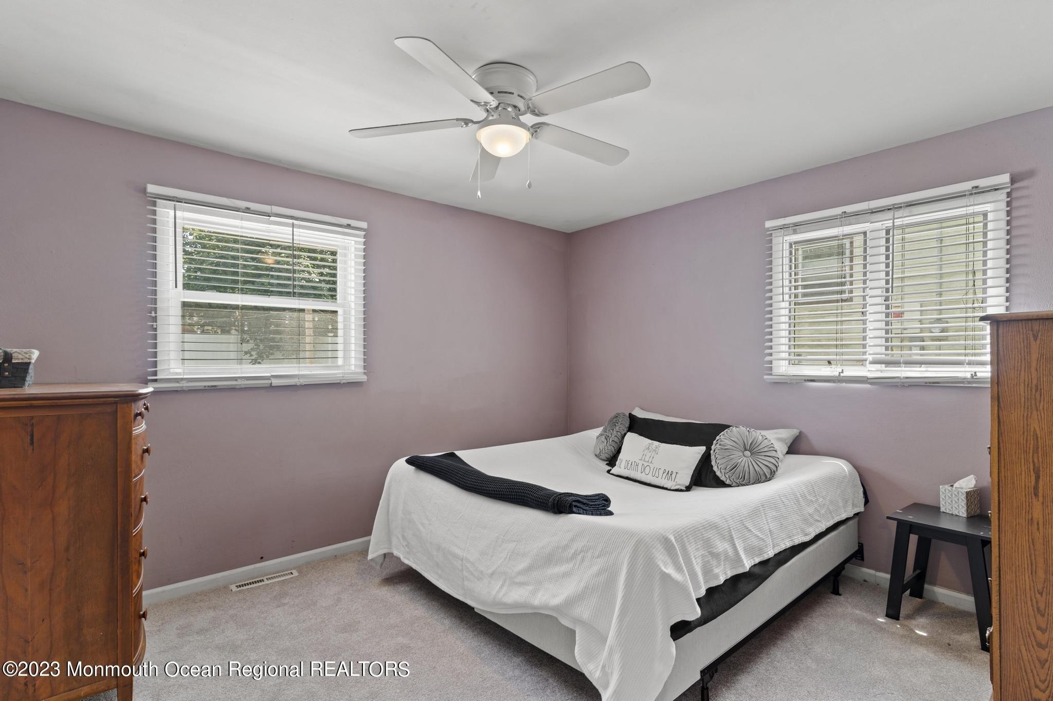Applegate Ave, Toms River, NJ 08757