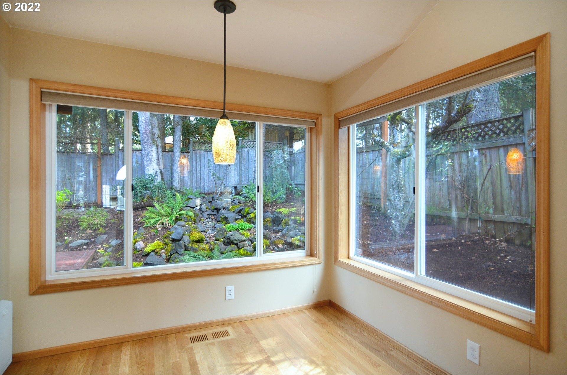 Bowmont Dr, Eugene, OR 97405