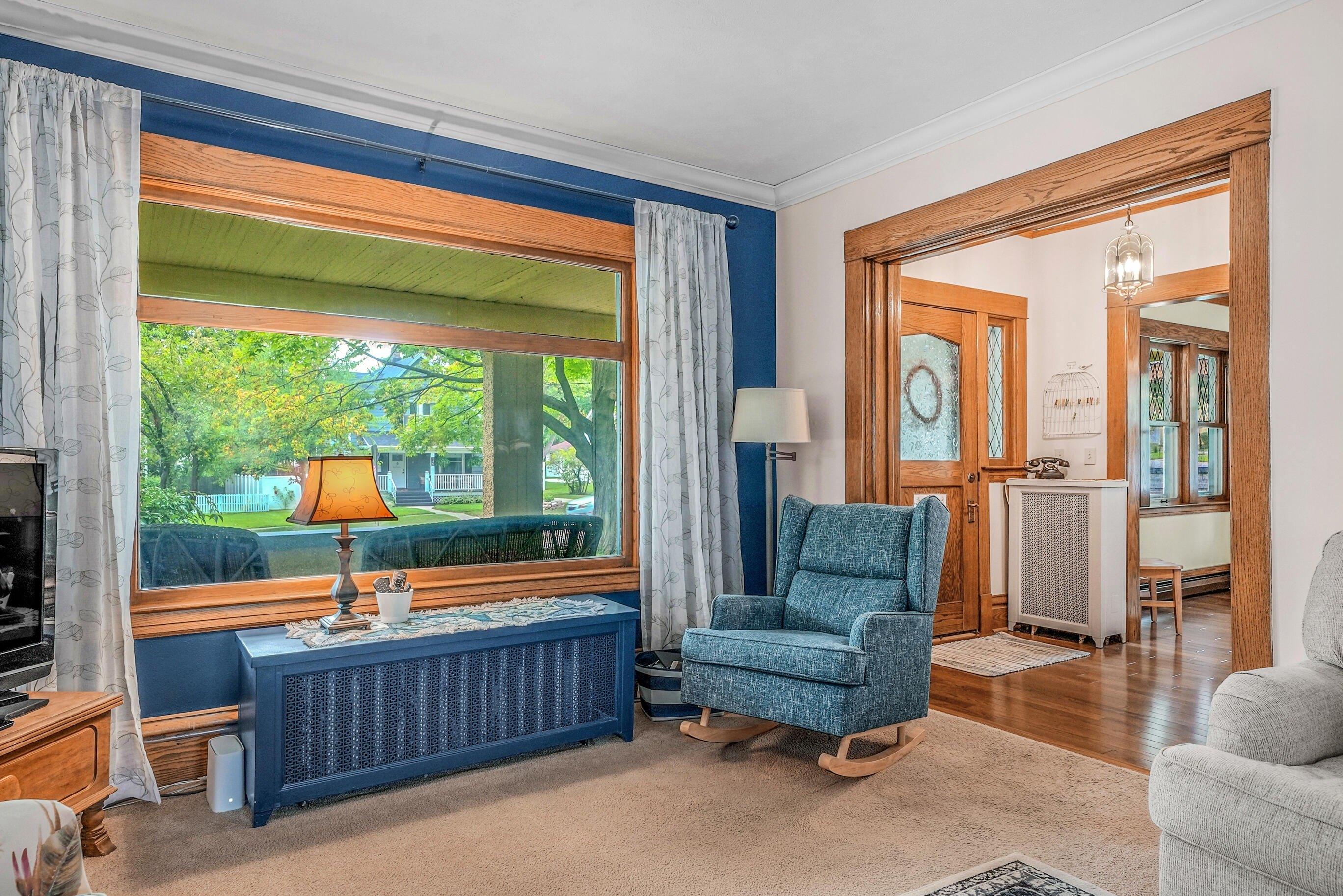 E Division St, Rockford, MI 49341