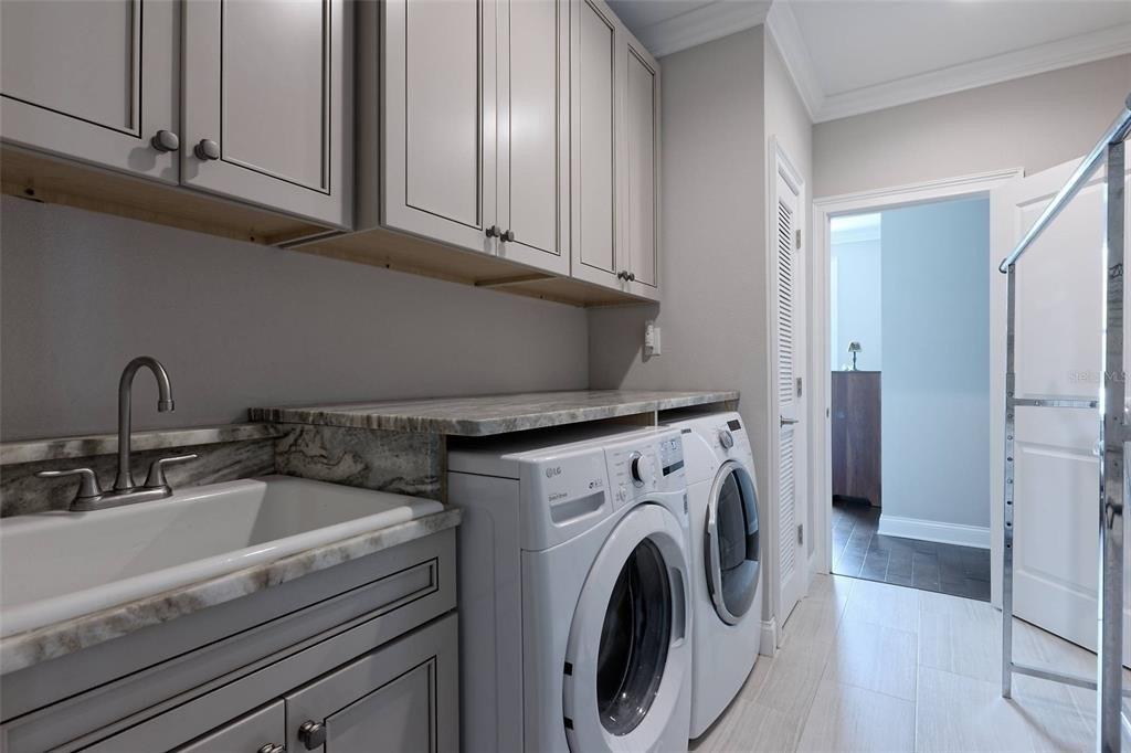 W Azeele St, Tampa, FL 33606