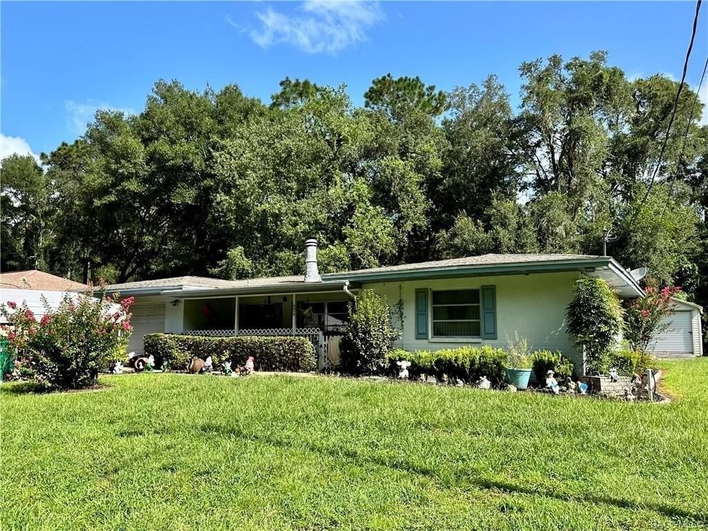 E Ivy Ln, Inverness, FL 34452