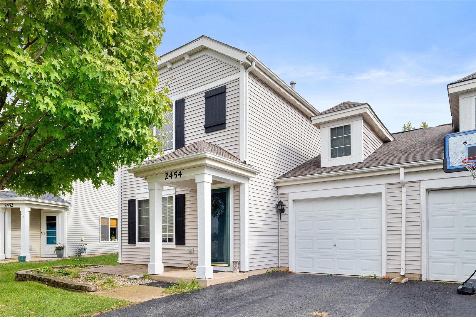 Roxbury Ln, Montgomery, IL 60538