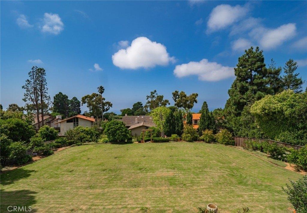 Victoria Pl, Palos Verdes Estates, CA 90274
